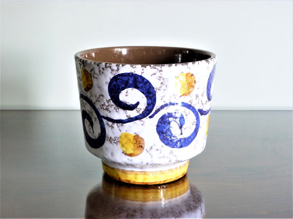 Marei planter, white with blue and yellow Arabic style decoration